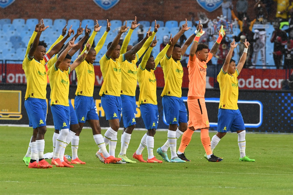 Line-Ups: Sundowns v Swallows